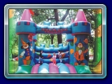 Castle Bounce - A colorful 15 'X 15', Kids Jump Around.